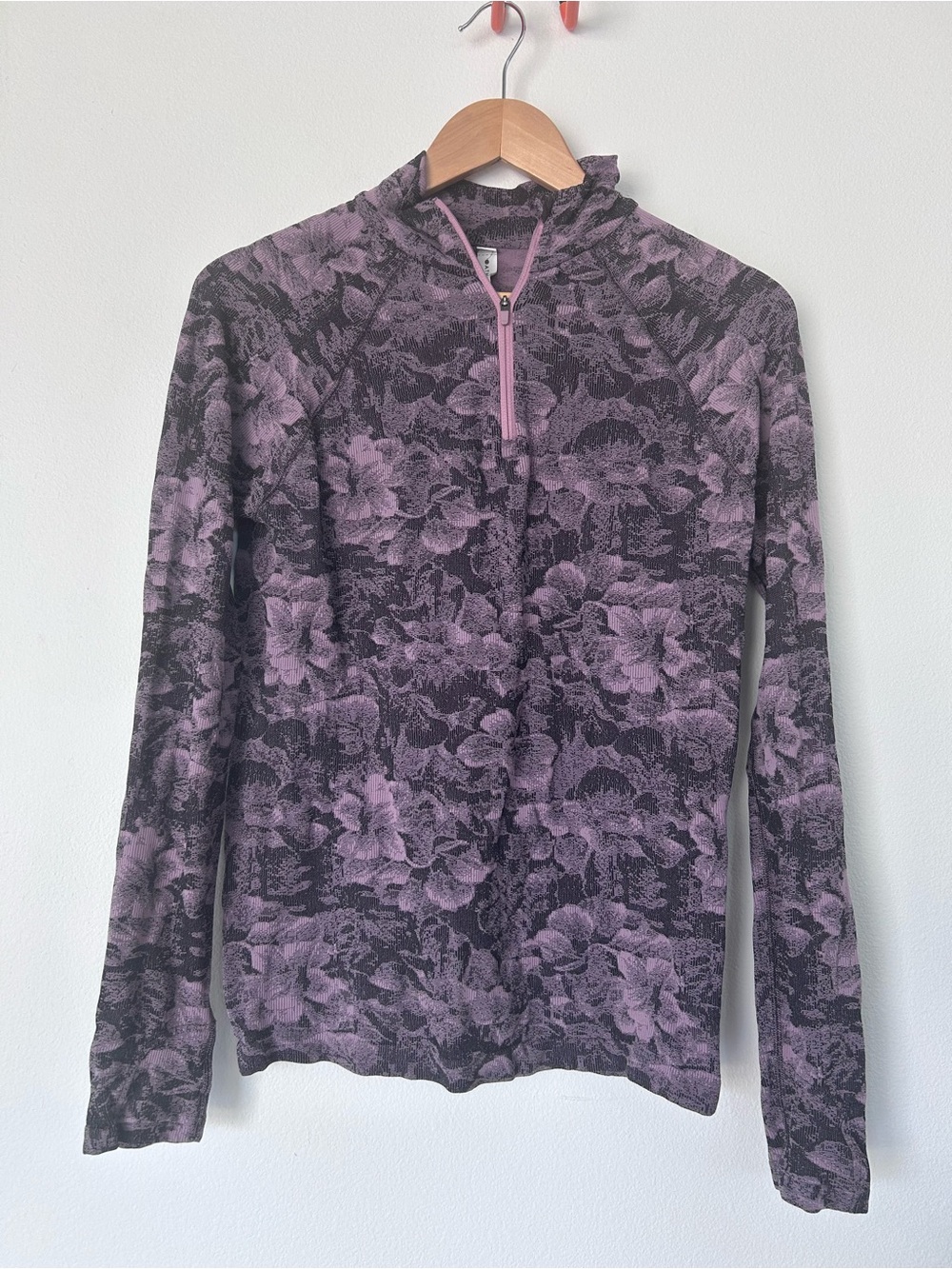 NWOT Athleta Women's Momentum Seamless Half-Zip Floral Pullover Size M